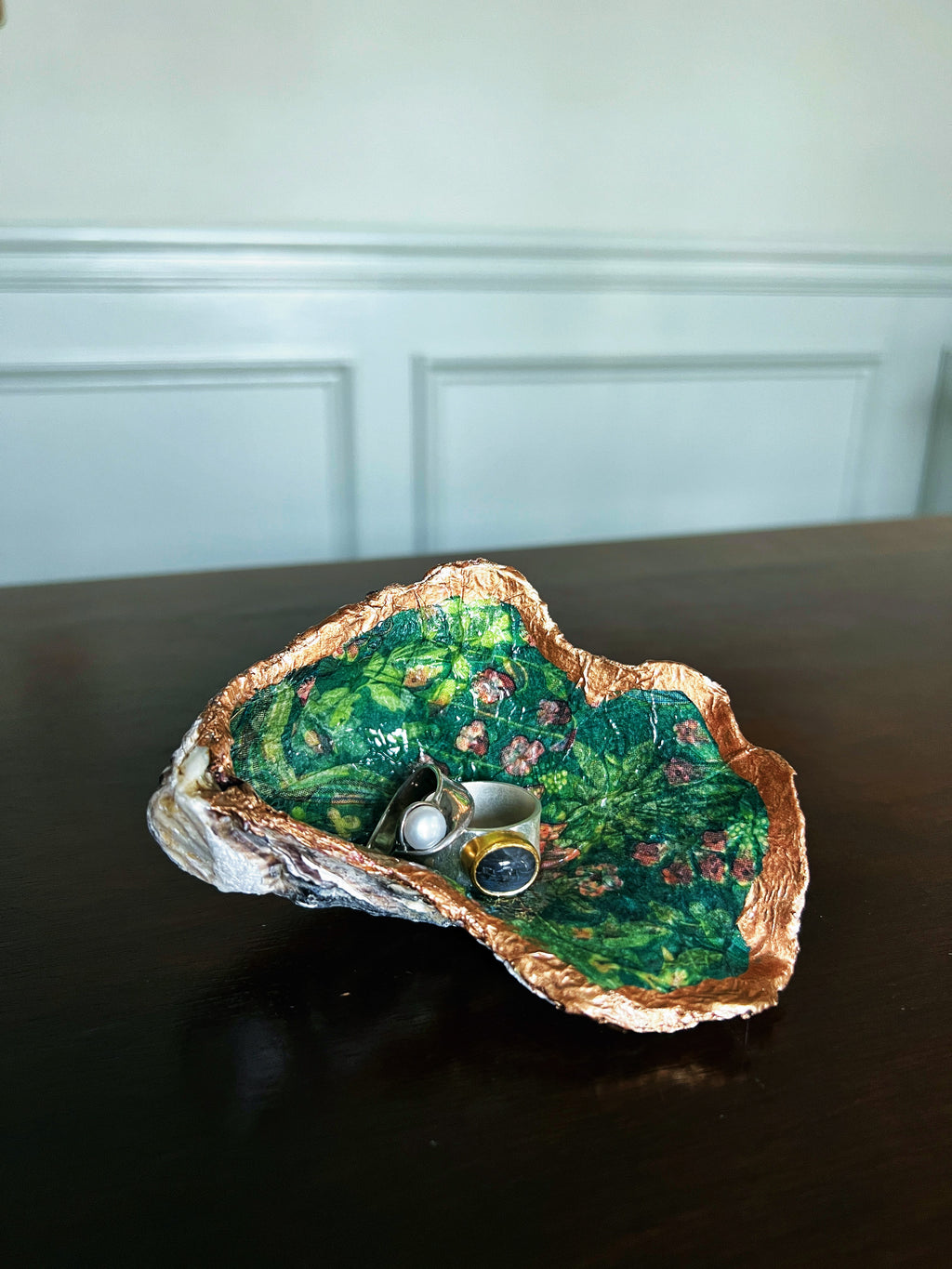 Secret Garden (Oyster)