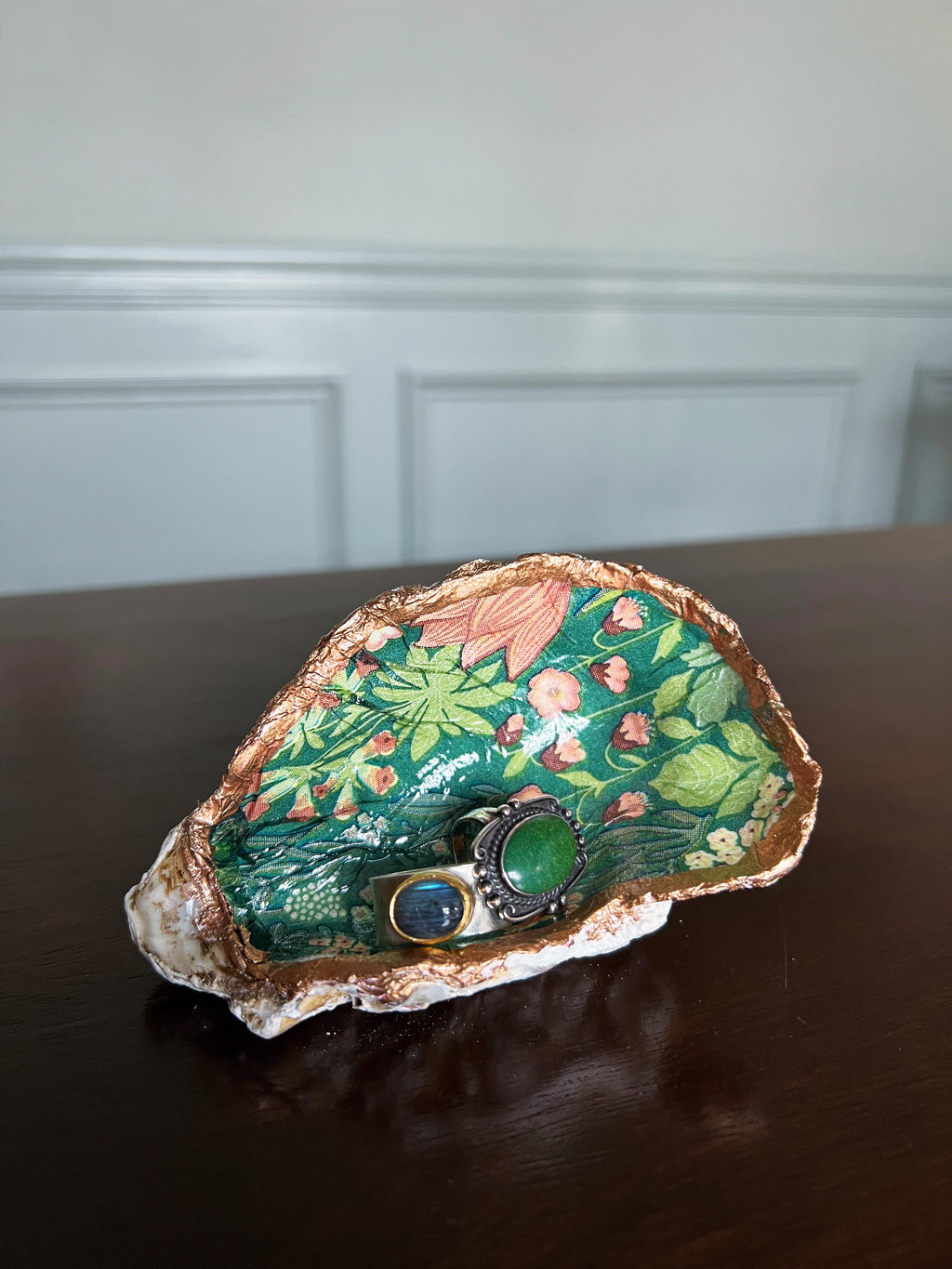 Secret Garden (Oyster)