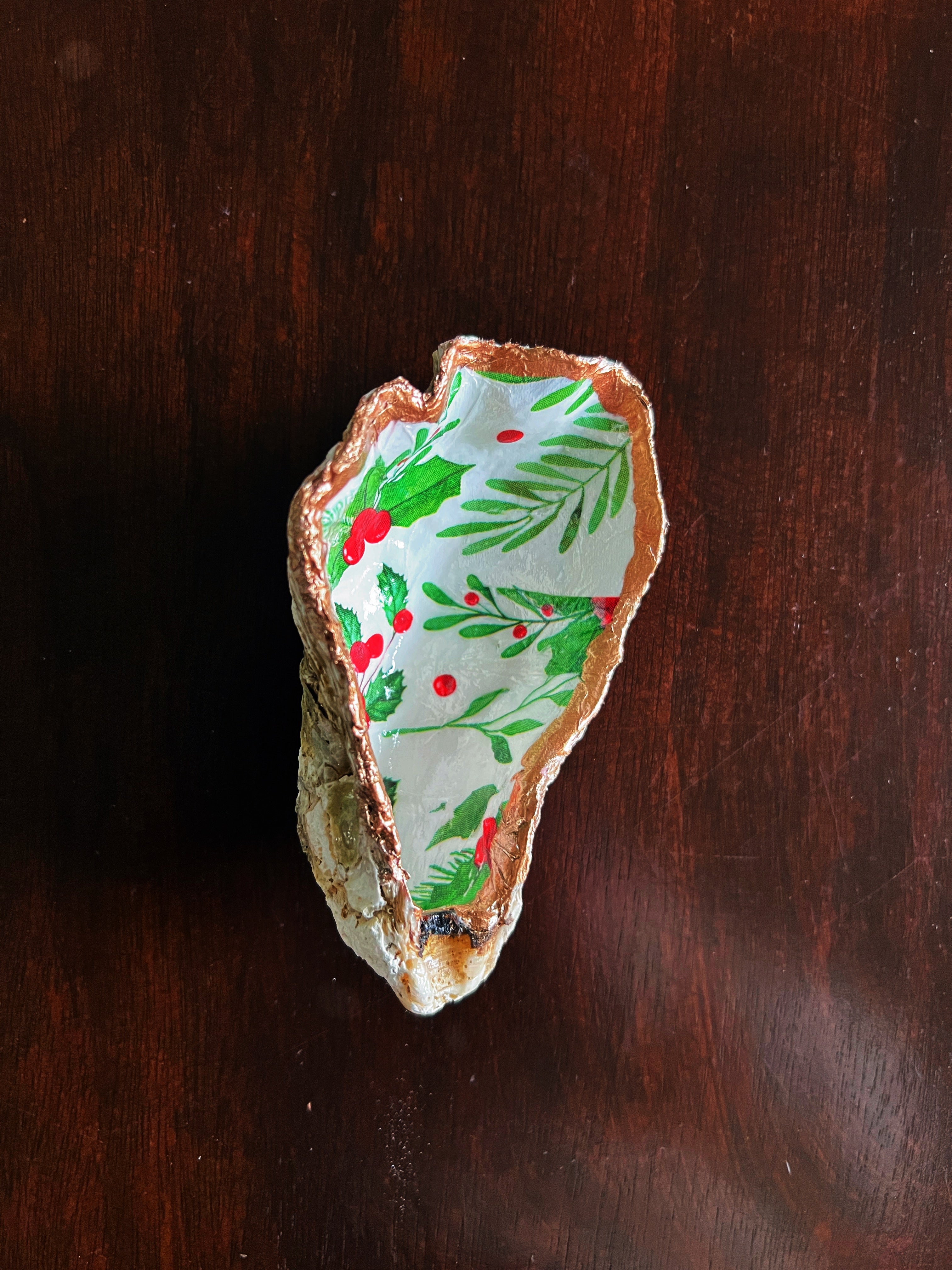 Christmas Holly (Oyster)