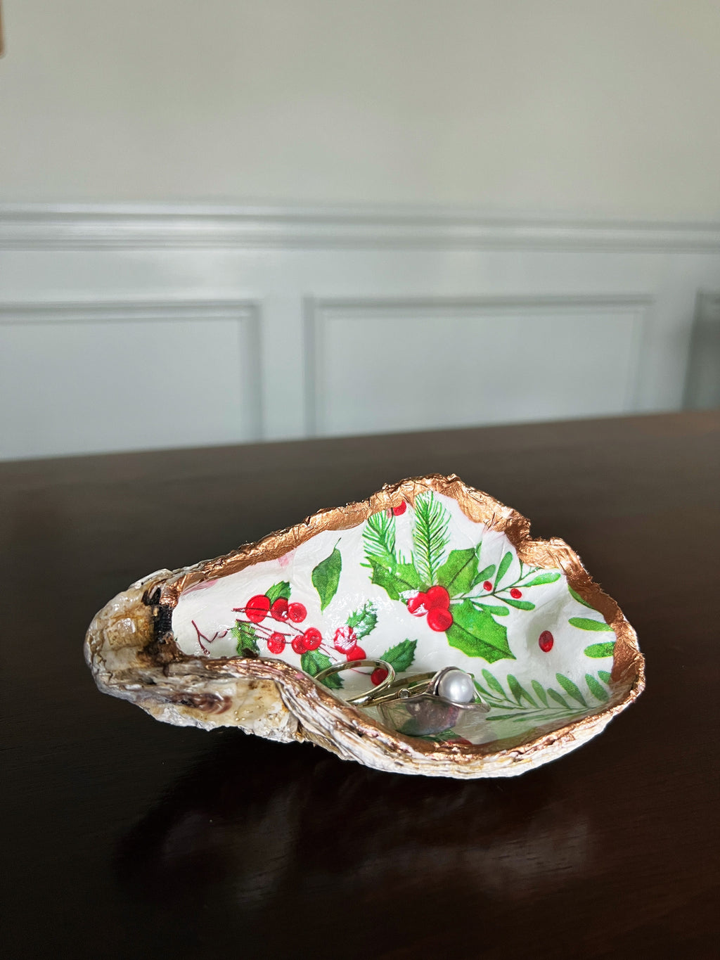 Christmas Holly (Oyster)