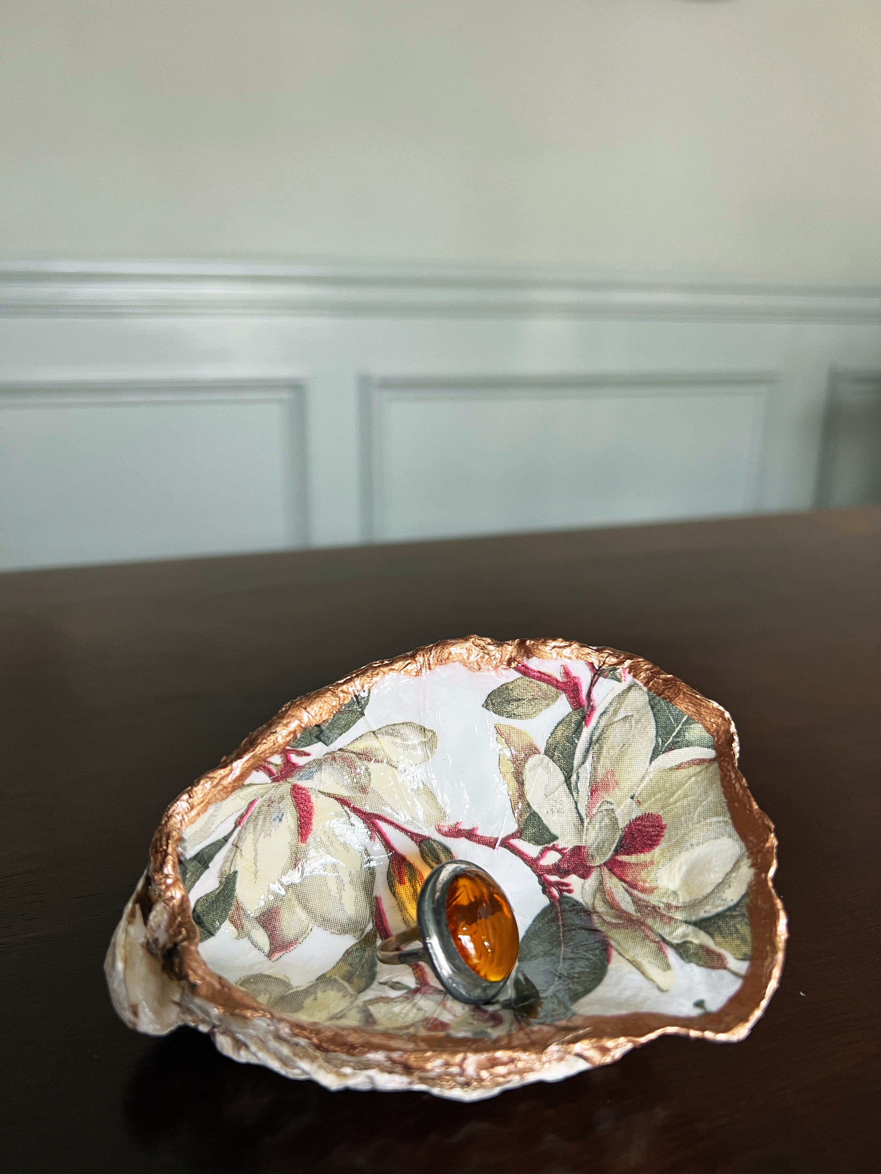 Steel Magnolia (Oyster)