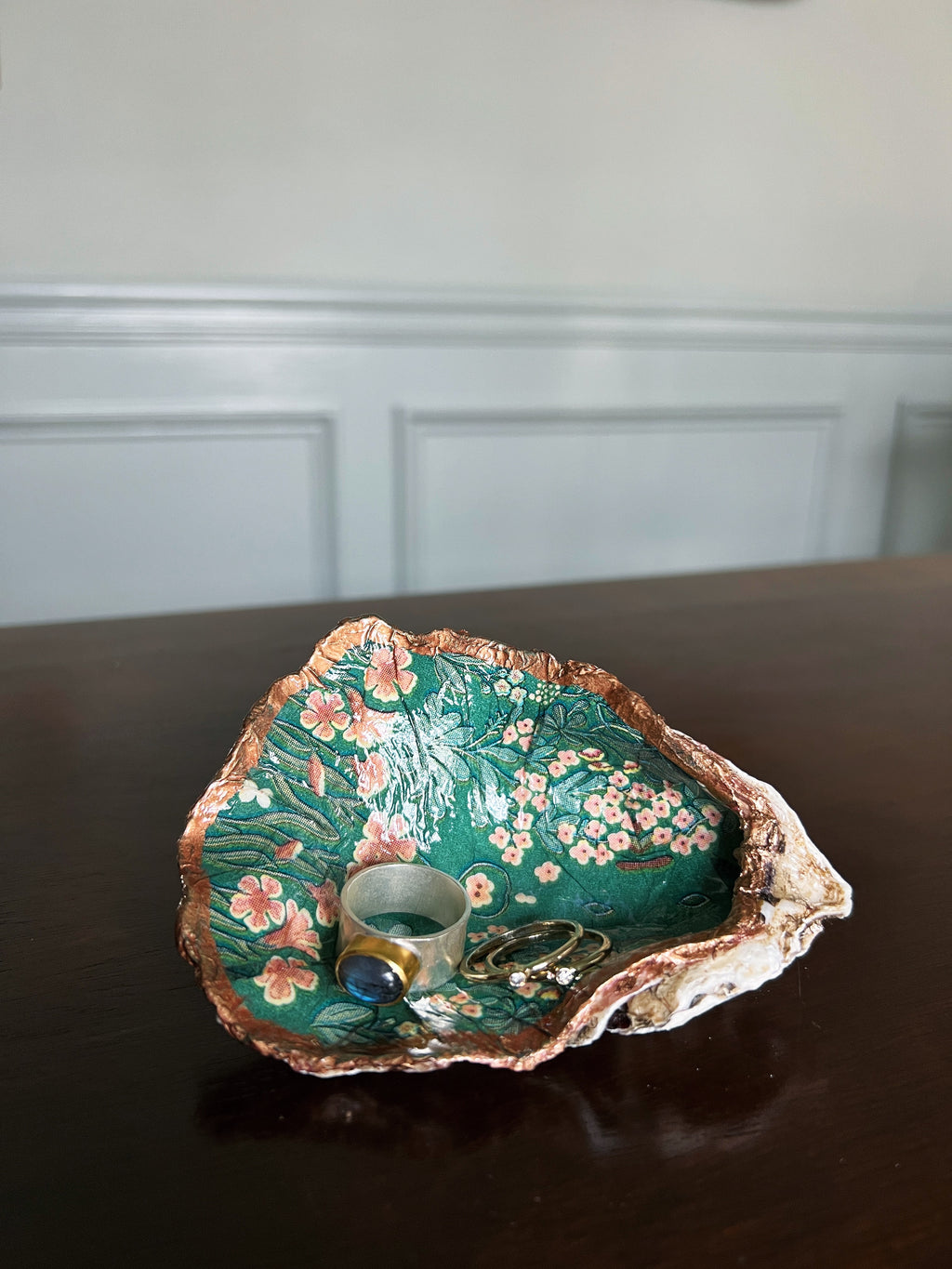 Secret Garden (Oyster)
