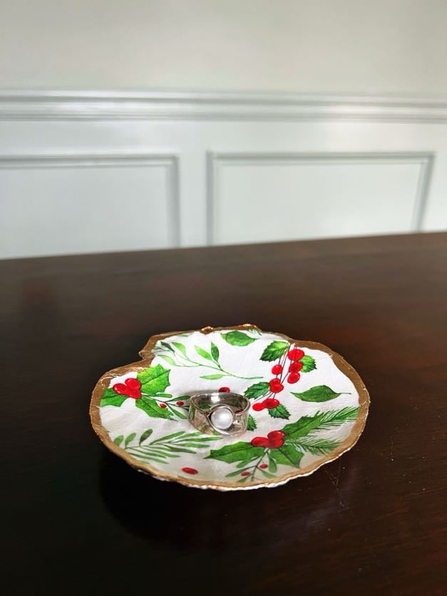 Christmas Holly (Scallop)